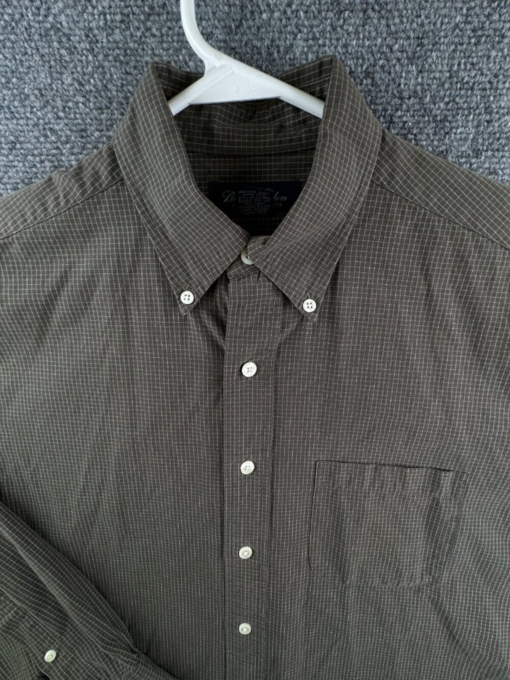 Brooks Brothers Soft Men’s Long Sleeve Button Up Shirt Green Check Medium Adult